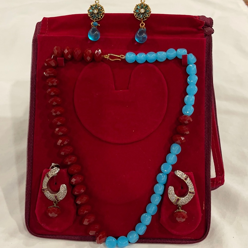 Women’s Necklace